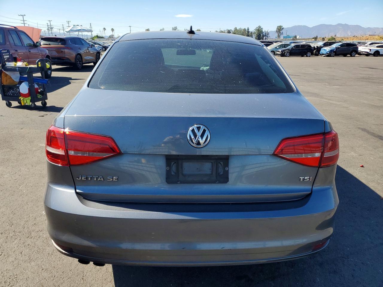 2015 Volkswagen Jetta Se - Image 6