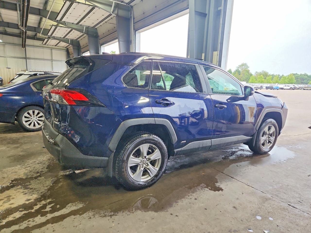 2022 Toyota Rav4 Xle - Фото 3