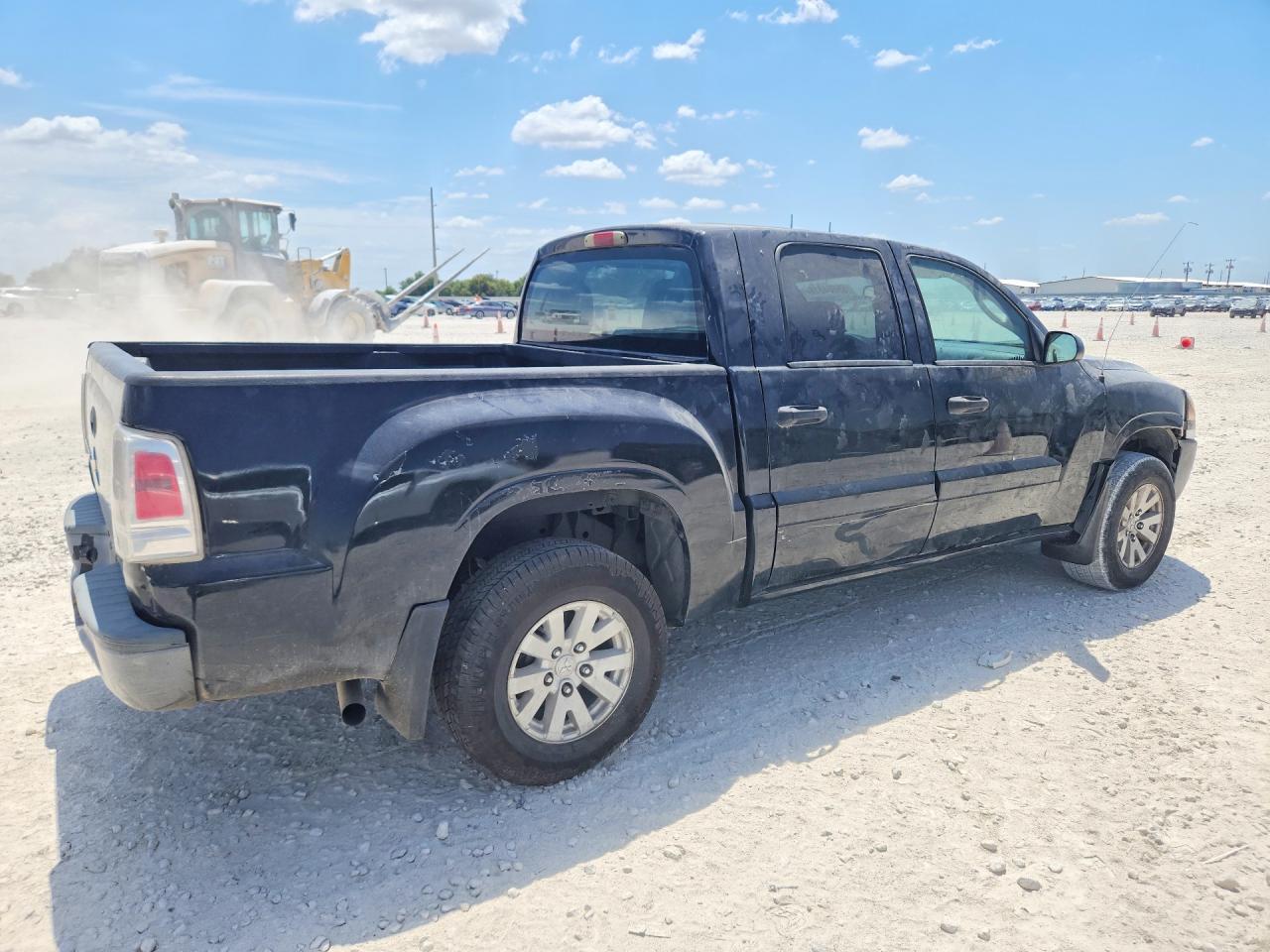 2006 Mitsubishi Raider Ls - Фото 3