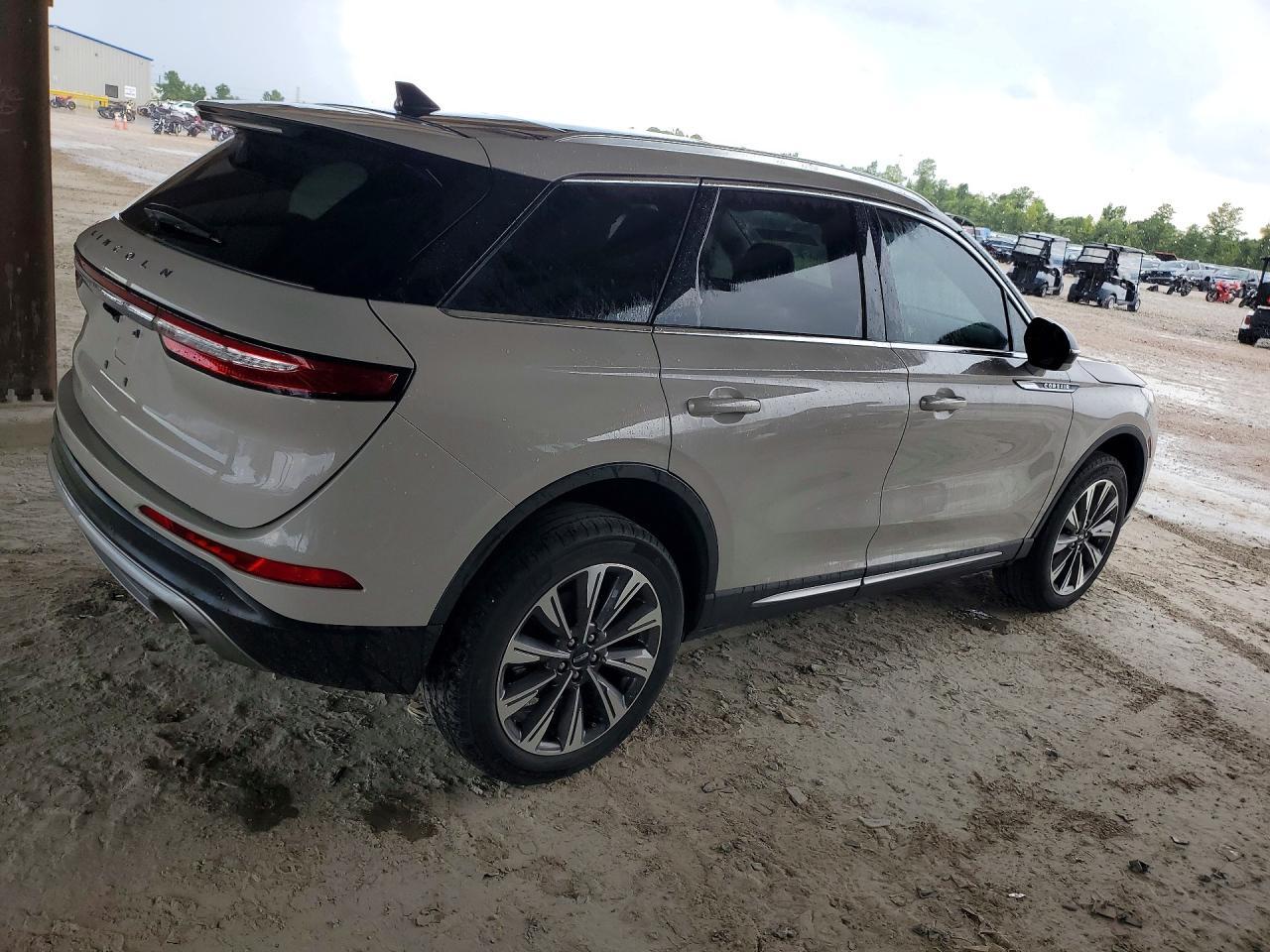 2022 Lincoln Corsair Reserve - Image 3