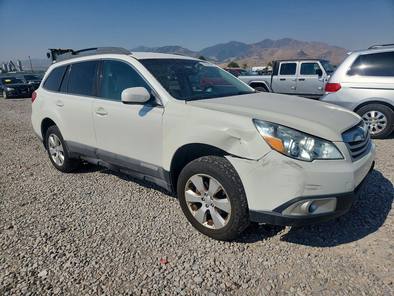 2010 Subaru Outback - Image 4
