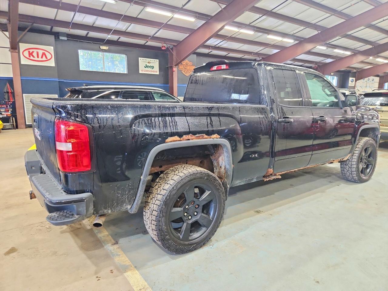 2016 GMC Sierra K1500 - Image 3