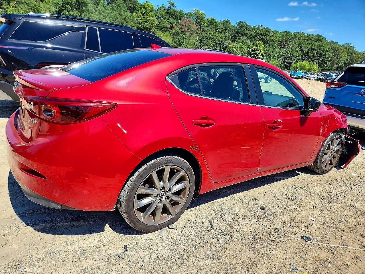 2018 Mazda 3 Grand Touring - Фото 3