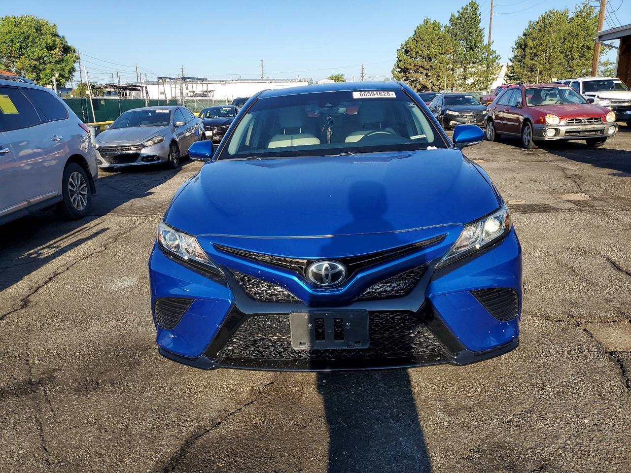 2018 Toyota Camry Se - Image 5