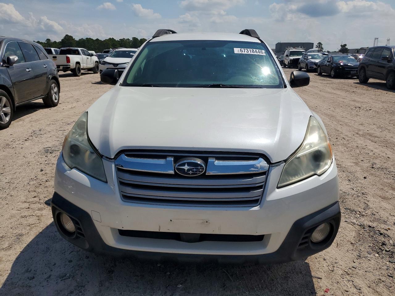 2014 Subaru Outback 2.5I - Image 5