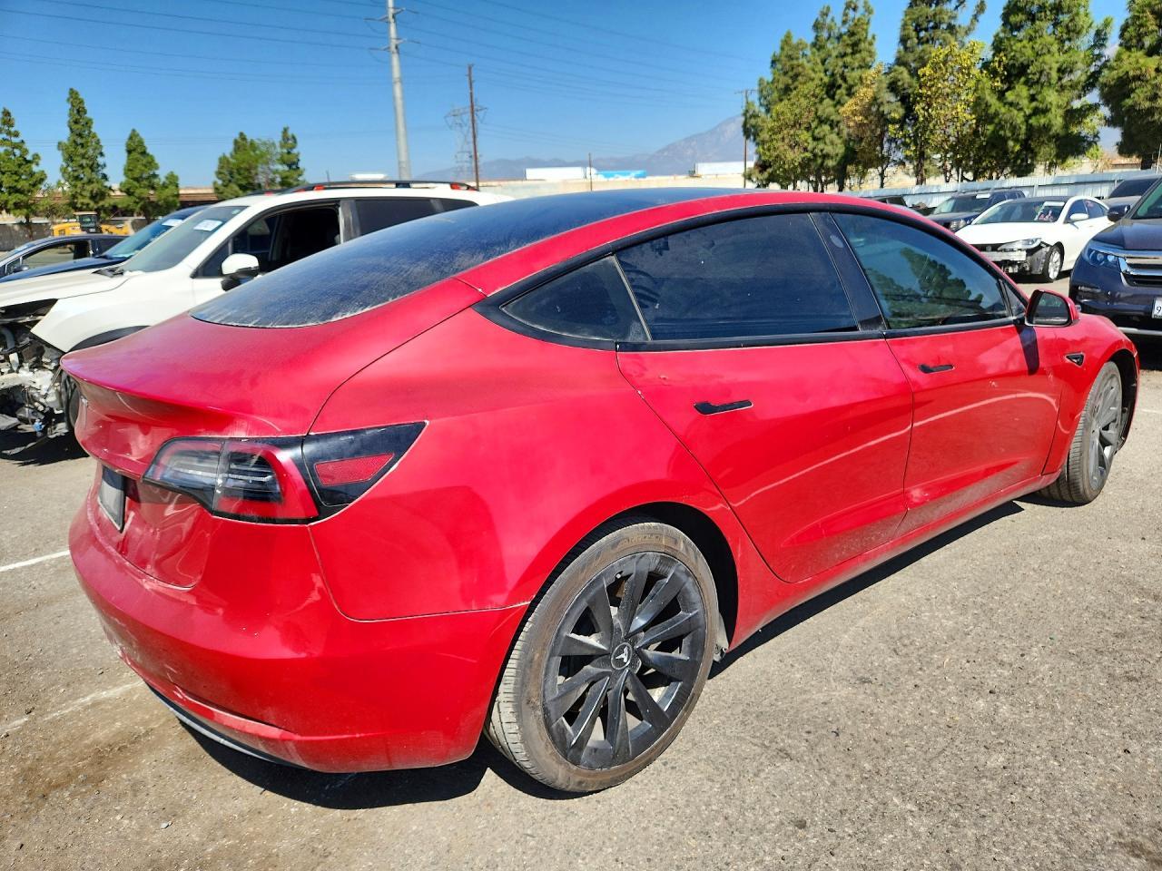 2023 Tesla Model 3 - Фото 3
