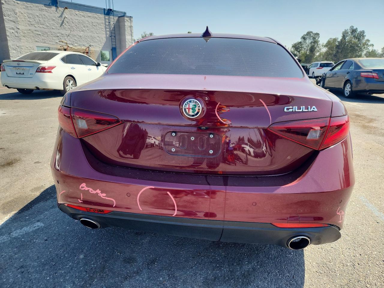 2017 Alfa Romeo Giulia - Image 6