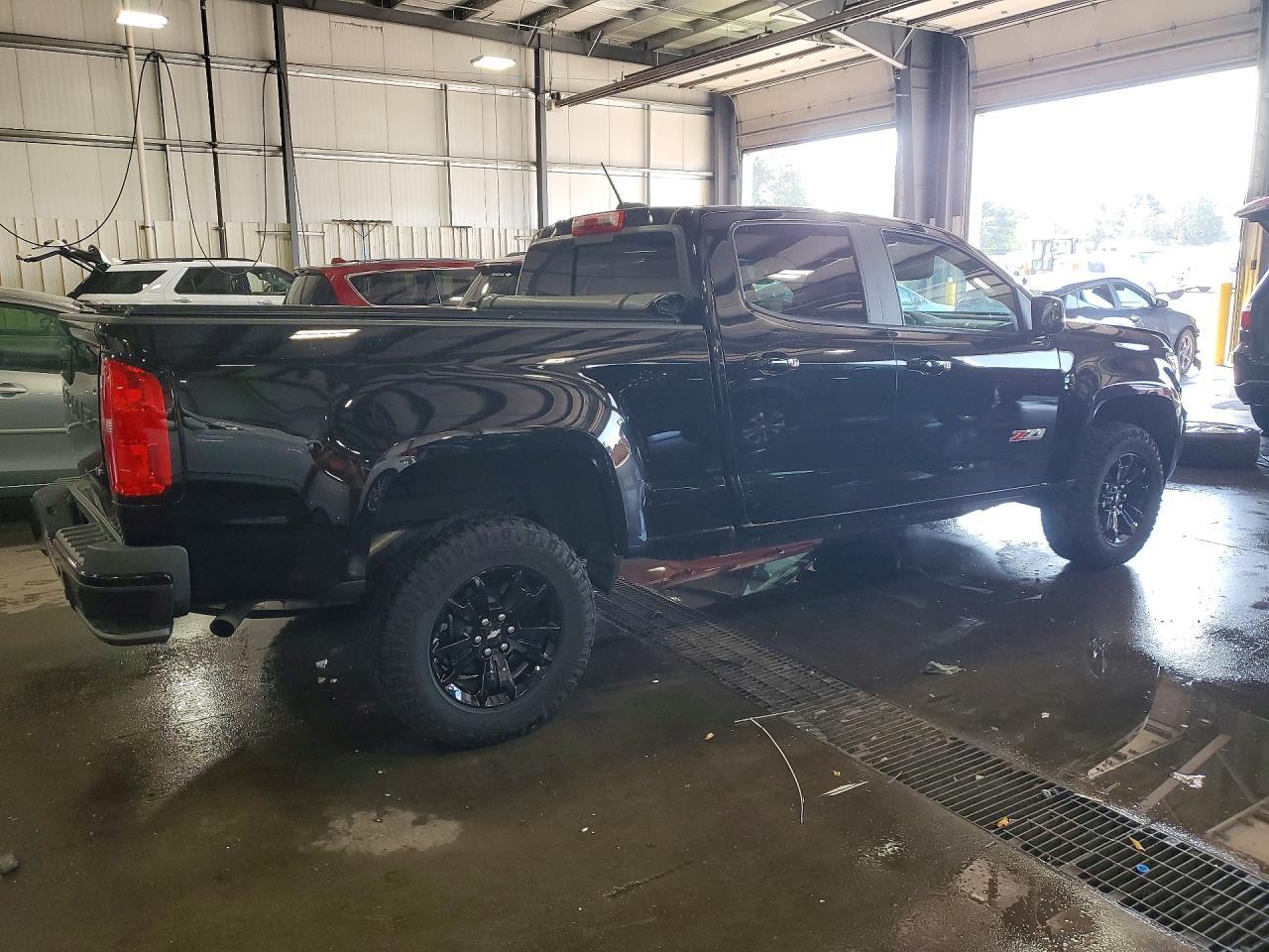 2022 Chevrolet Colorado Z71 - Фото 3