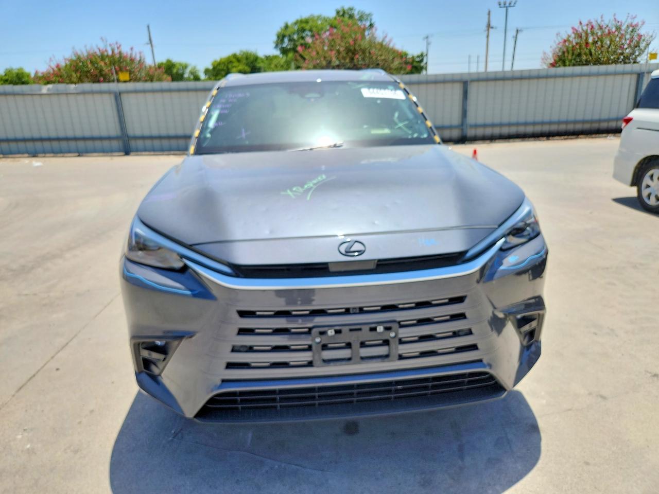 2025 Lexus Tx 350 Premium - Image 5