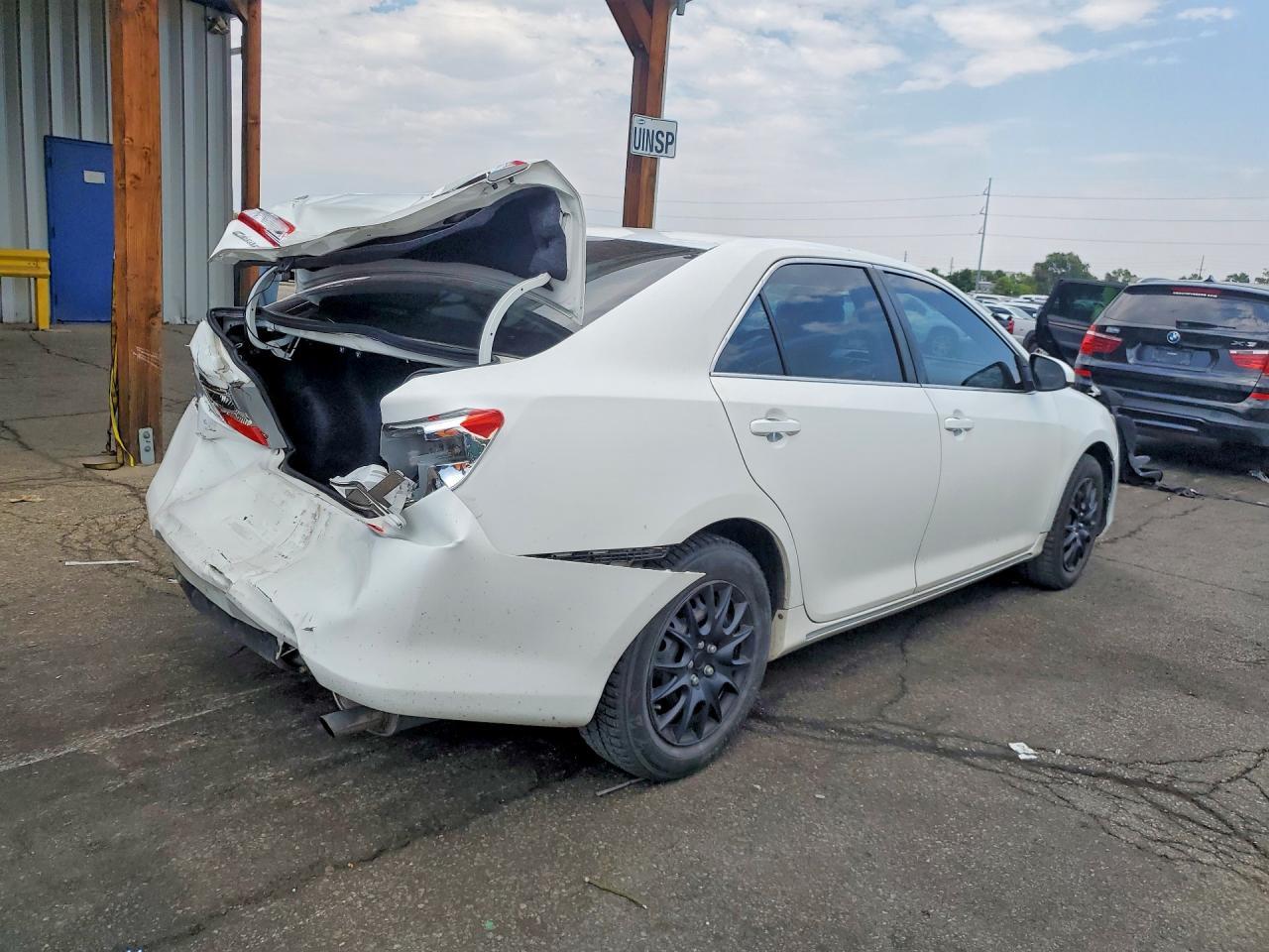2012 Toyota Camry Le - Image 3