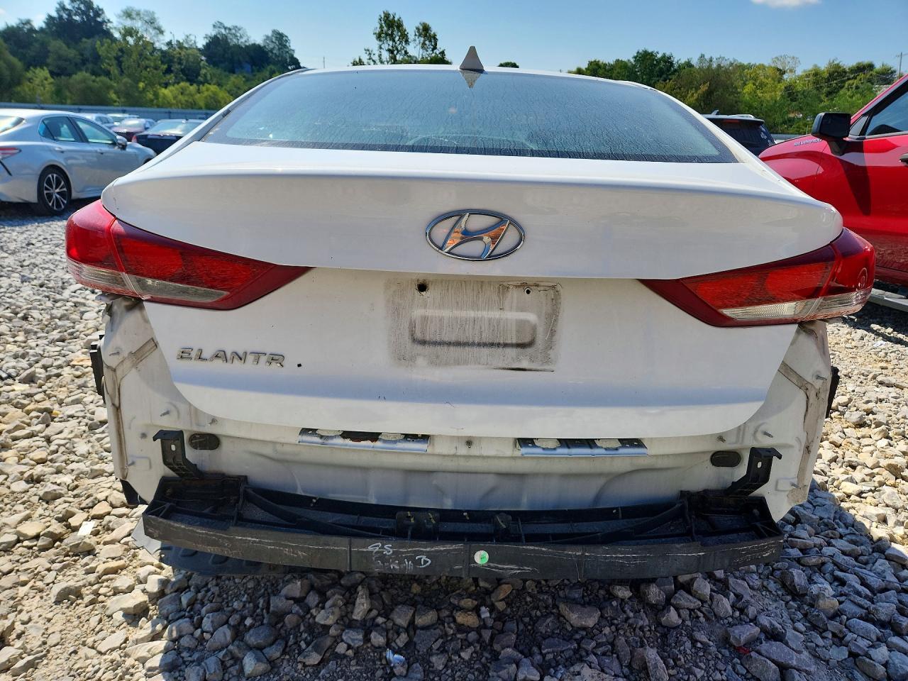 2017 Hyundai Elantra Se - Image 6