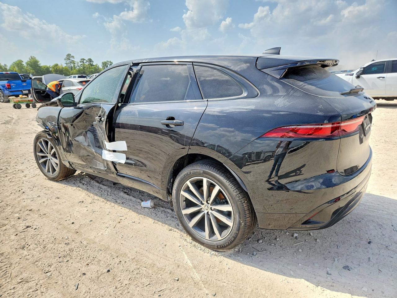 2025 Jaguar F-Pace R-Dynamic S - Фото 2