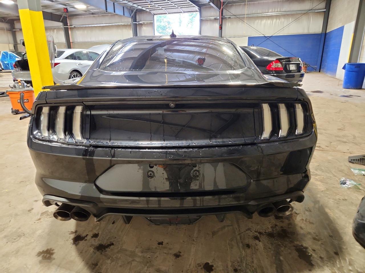2022 Ford Mustang Gt - Фото 6