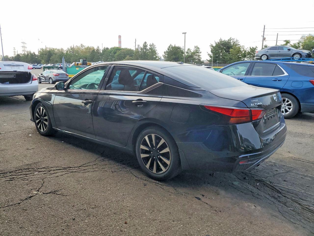2020 Nissan Altima 2.0 Sr - Фото 2