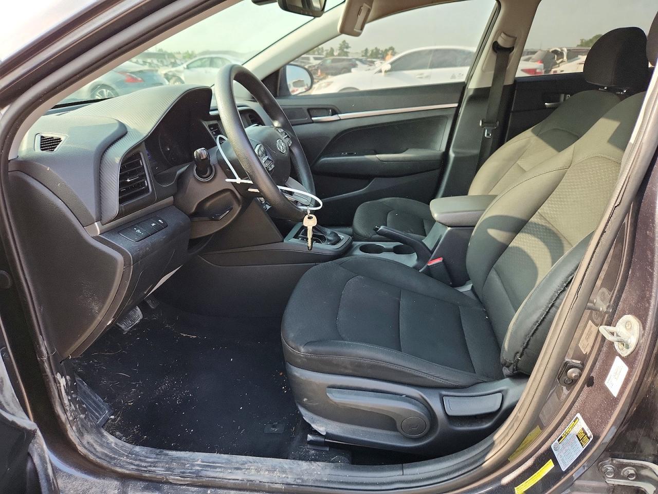 2020 Hyundai Elantra Se - Image 7