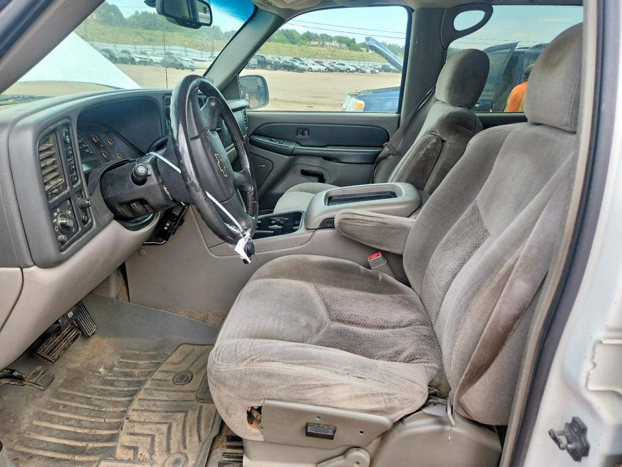 2003 Chevrolet Suburban K1500 - Фото 7