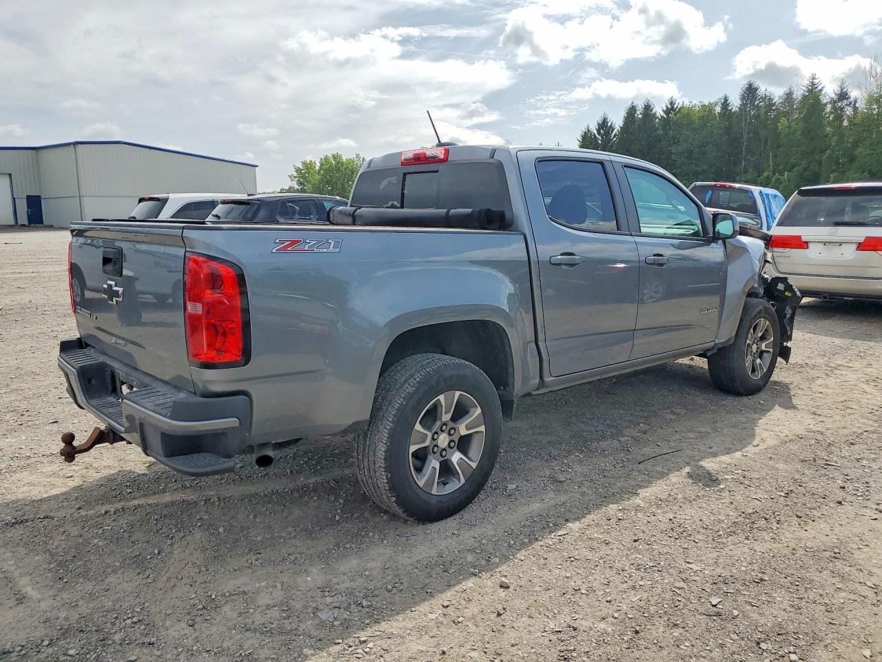 2018 Chevrolet Colorado Z71 - Фото 3