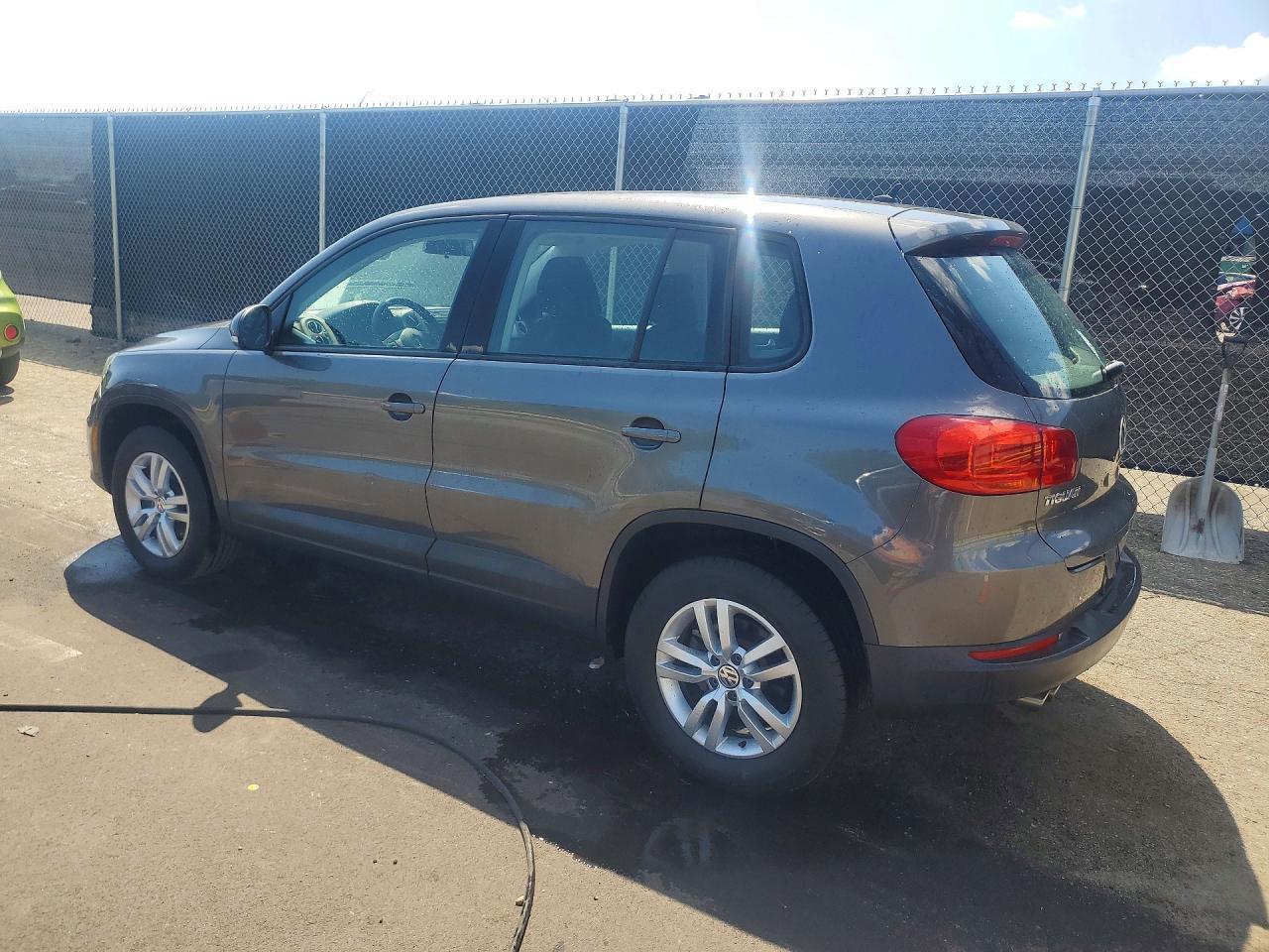 2014 Volkswagen Tiguan S - Image 2