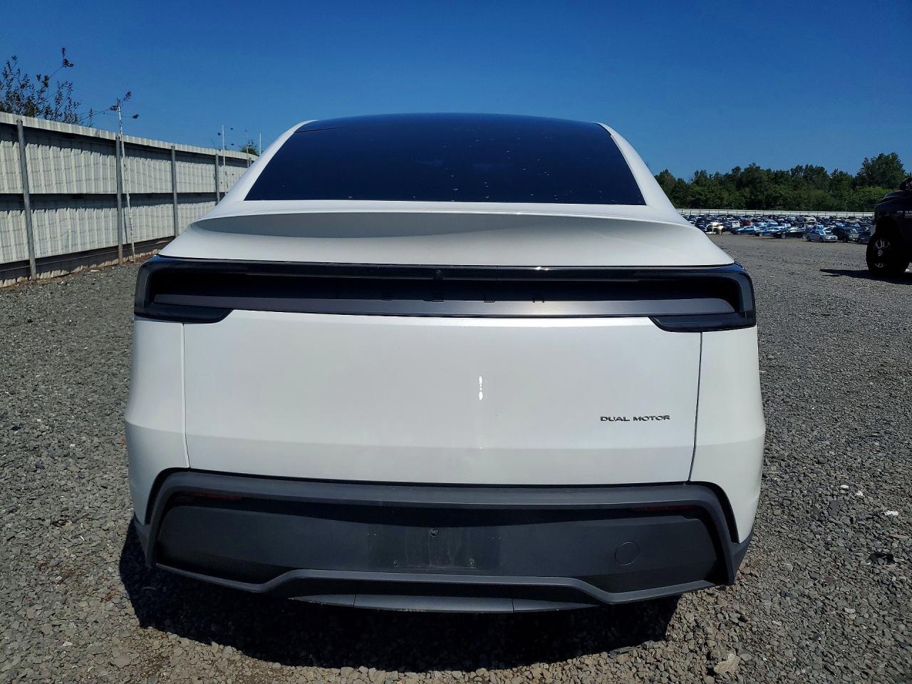 2026 Tesla Model Y - Image 6