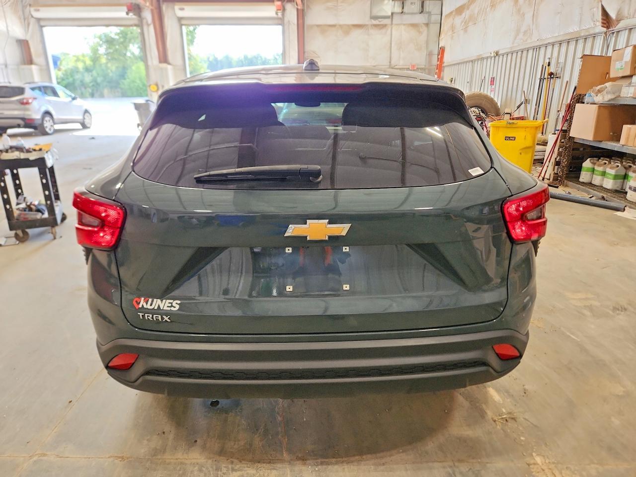 2025 Chevrolet Trax Ls - Фото 6
