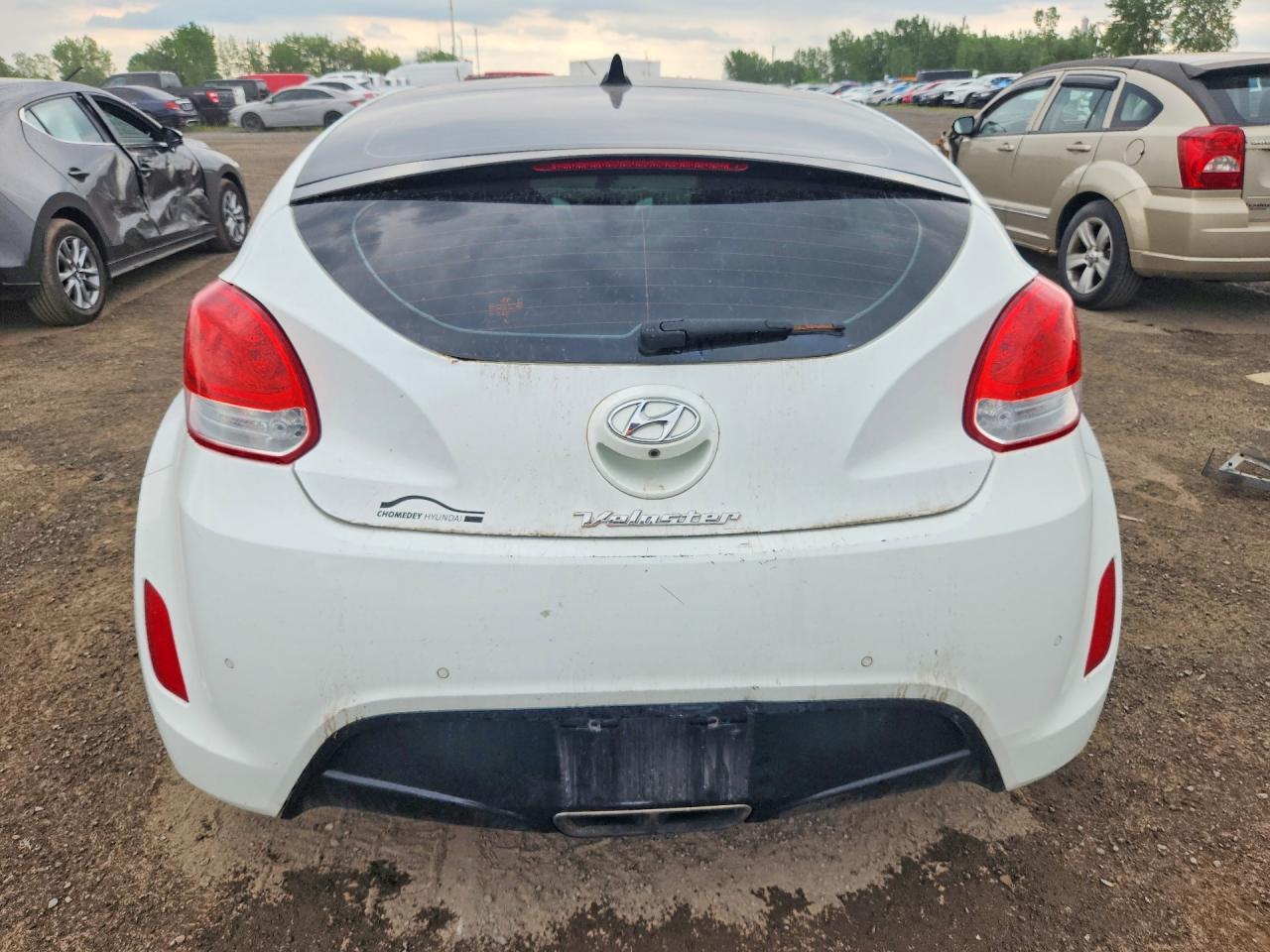 2013 Hyundai Veloster Base - Фото 6