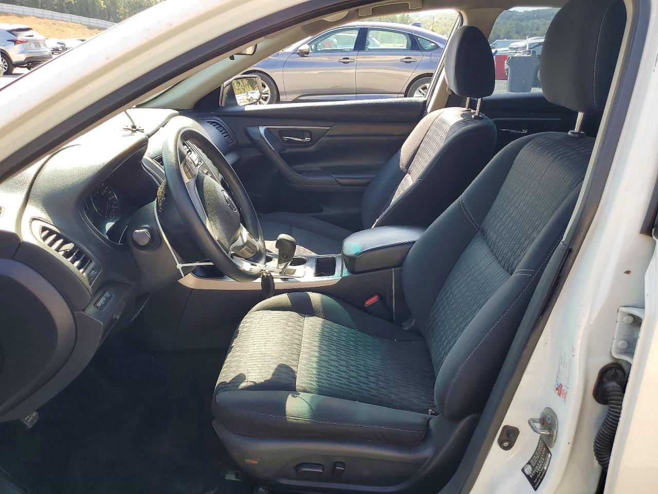 2015 Nissan Altima 2.5 S - Image 7