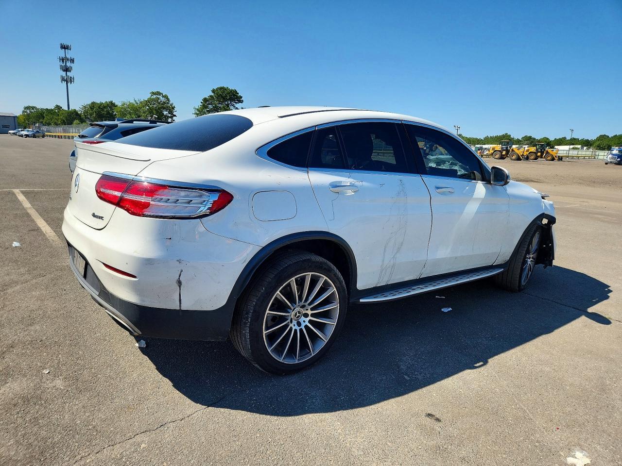 2017 Mercedes-Benz Glc Coupe 300 4Matic - Фото 3