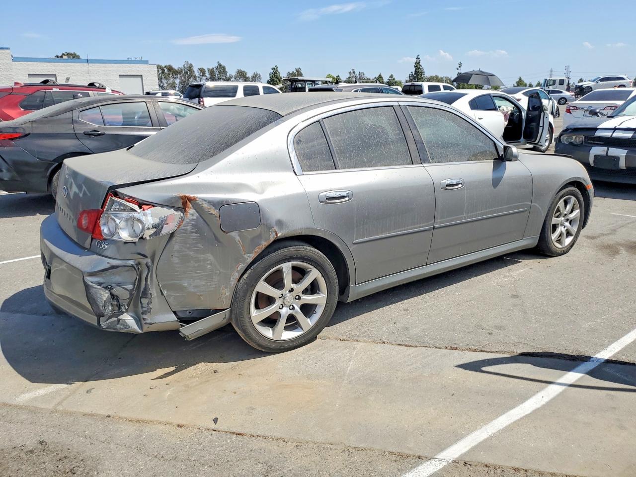 2005 Infiniti G35 Base - Image 3