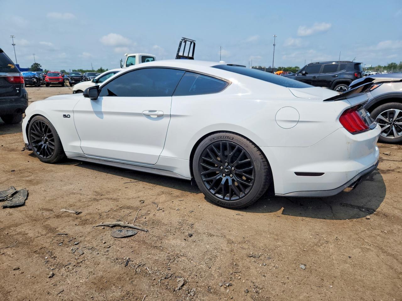 2020 Ford Mustang Gt - Image 2