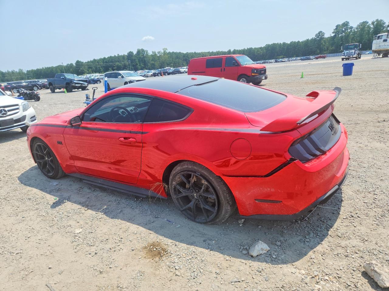 2019 Ford Mustang Gt - Фото 2