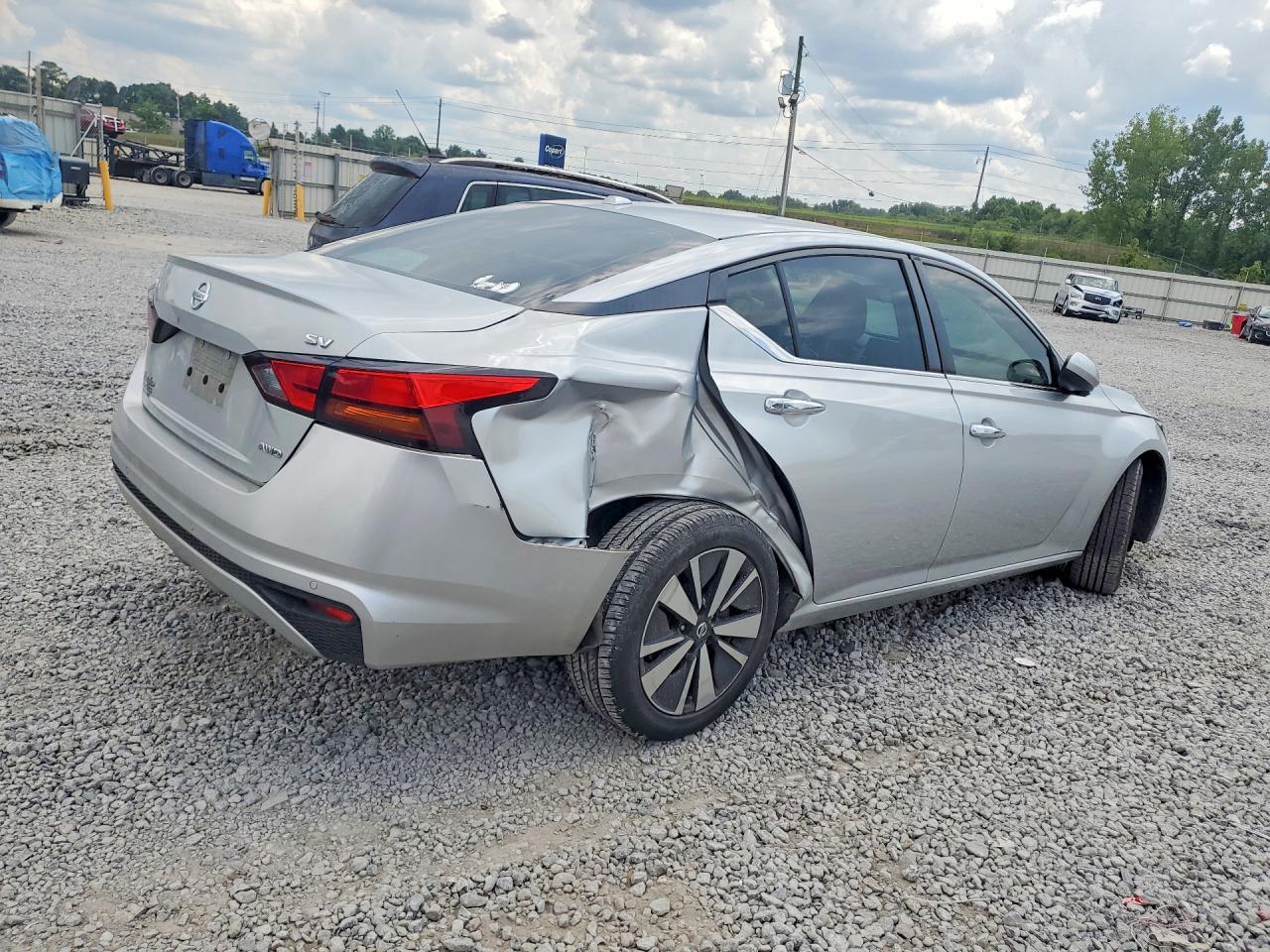 2021 Nissan Altima Sv - Image 3