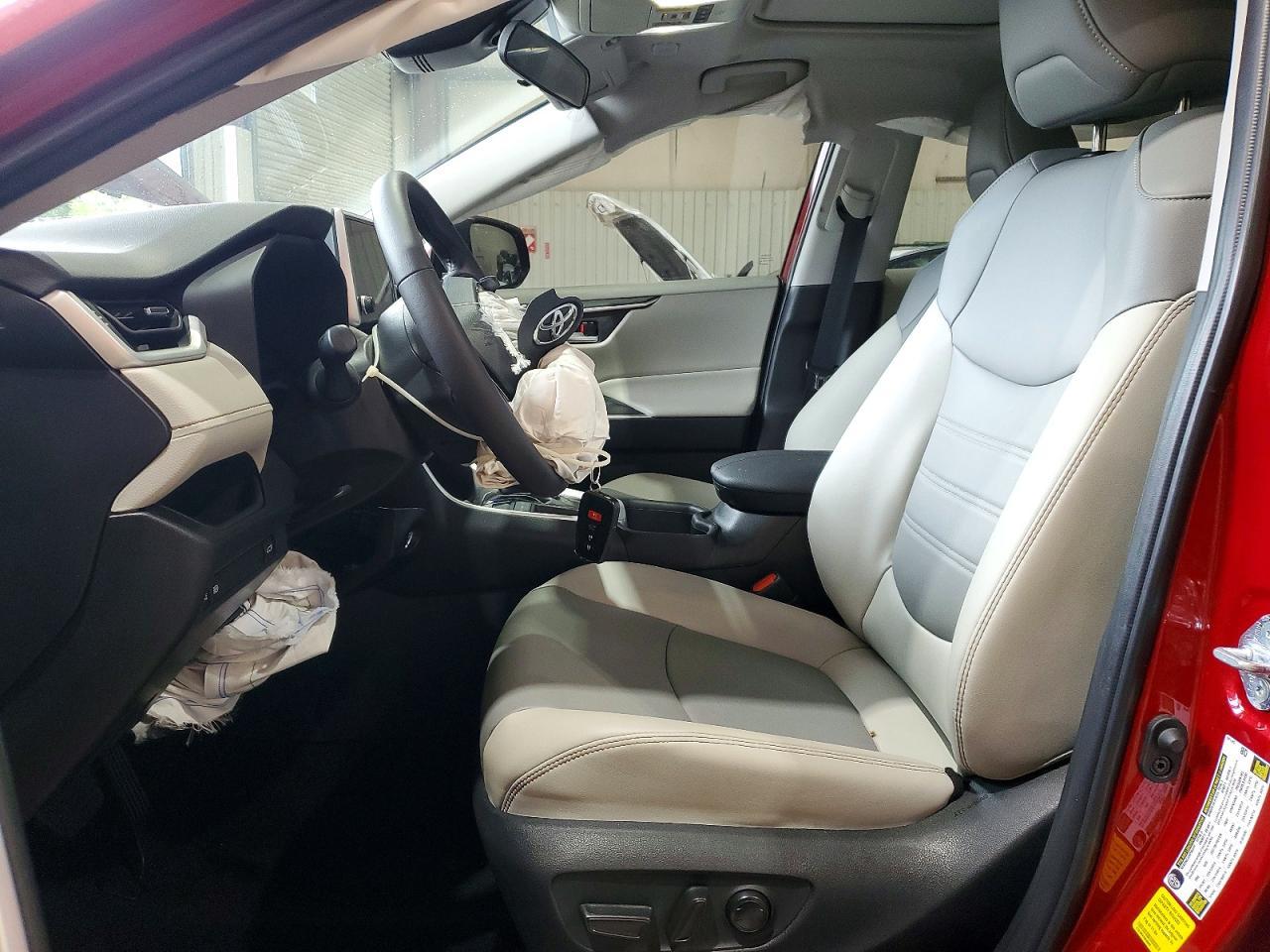 2025 Toyota Rav4 Xle Premium - Image 7
