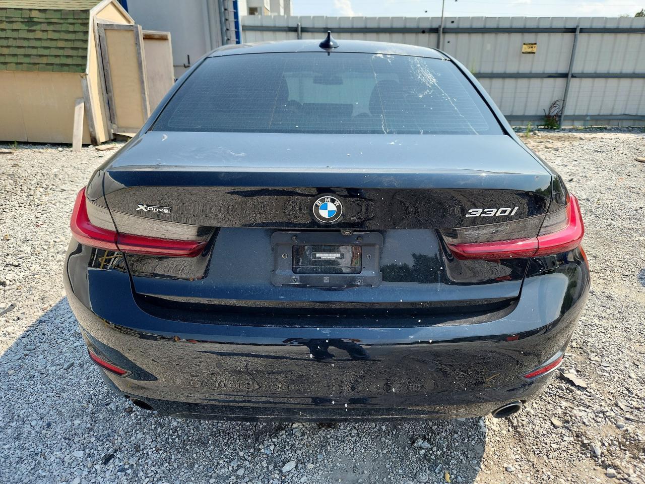2022 BMW 330Xi - Фото 6