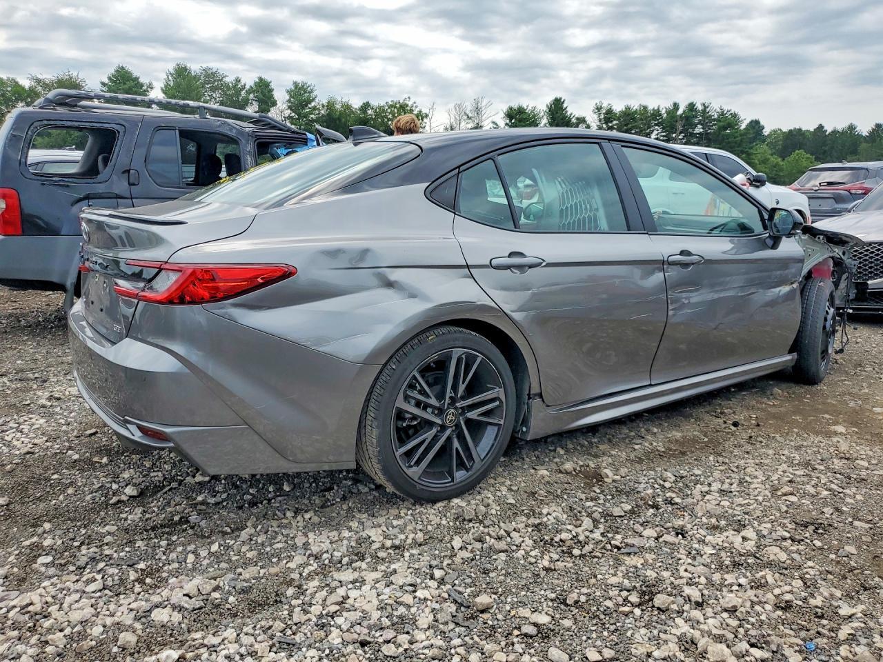 2025 Toyota Camry Xse - Фото 3