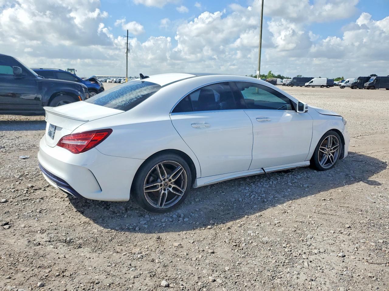 2019 Mercedes-Benz Cla 250 - Фото 3