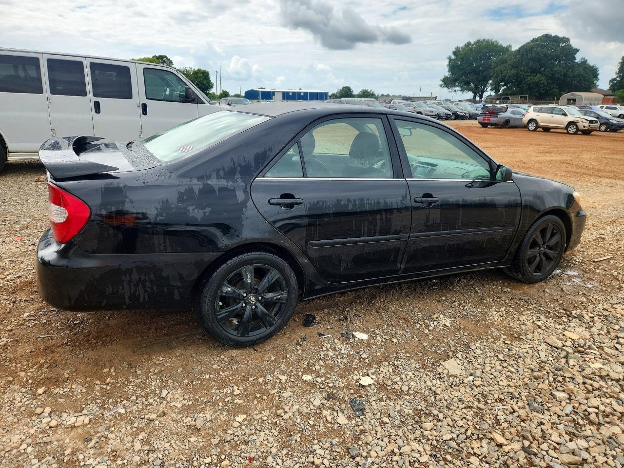 2003 Toyota Camry Le - Image 3