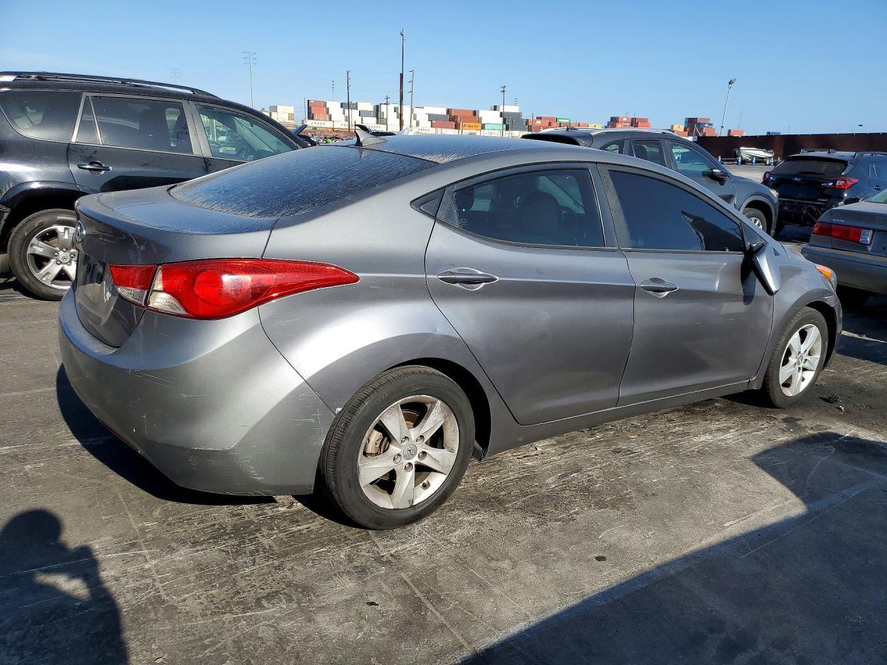2013 Hyundai Elantra Gls - Фото 3