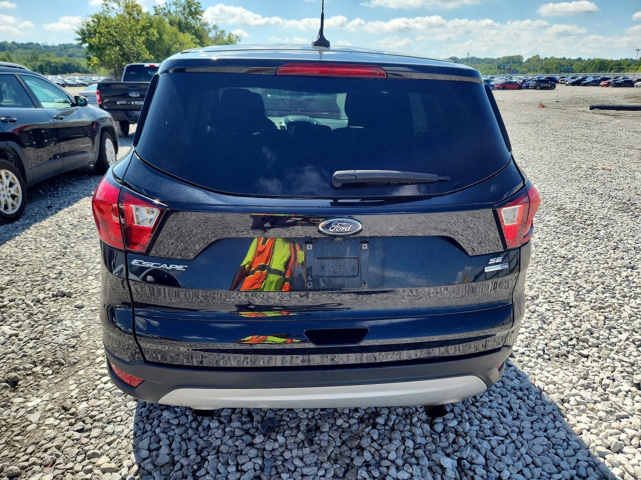2019 Ford Escape Se - Фото 6