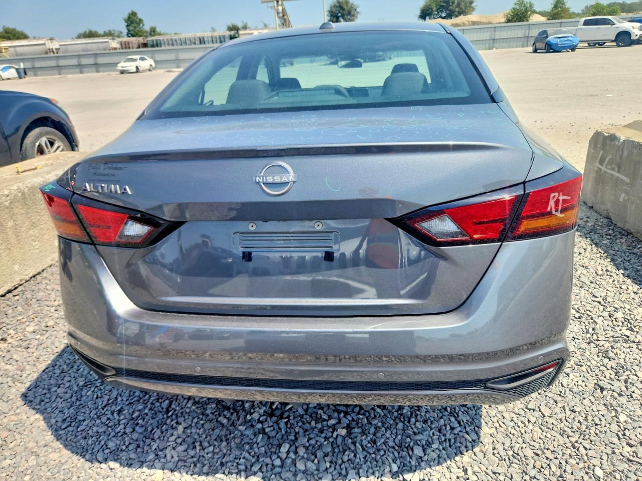 2025 Nissan Altima Sv - Image 6