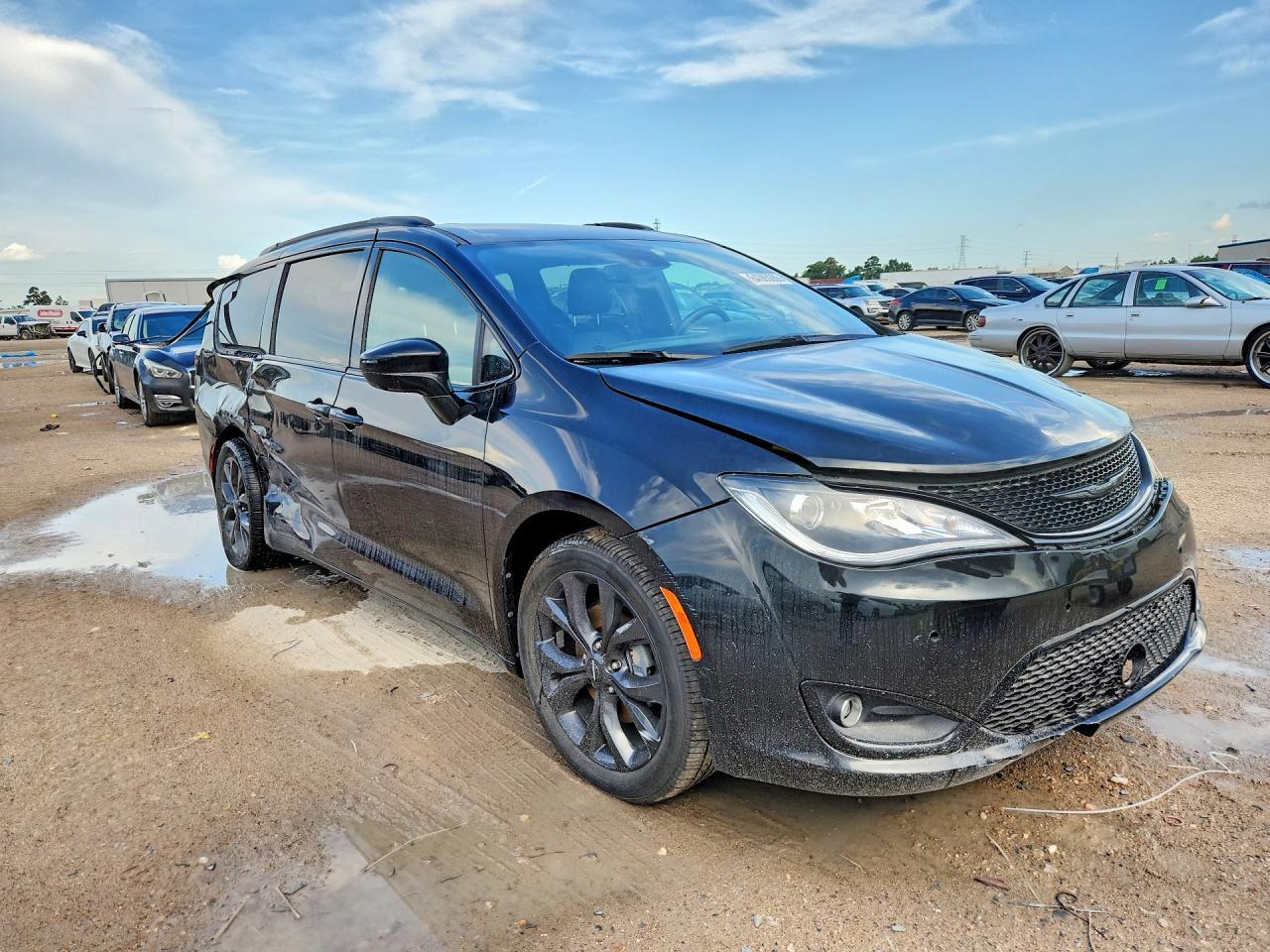 2020 Chrysler Pacifica Touring L - Image 4