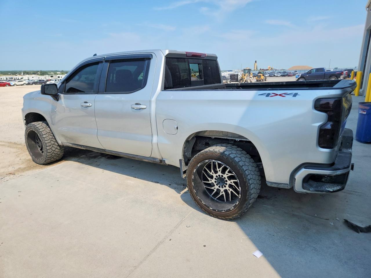 2019 Chevrolet Silverado K1500 Rst - Image 2
