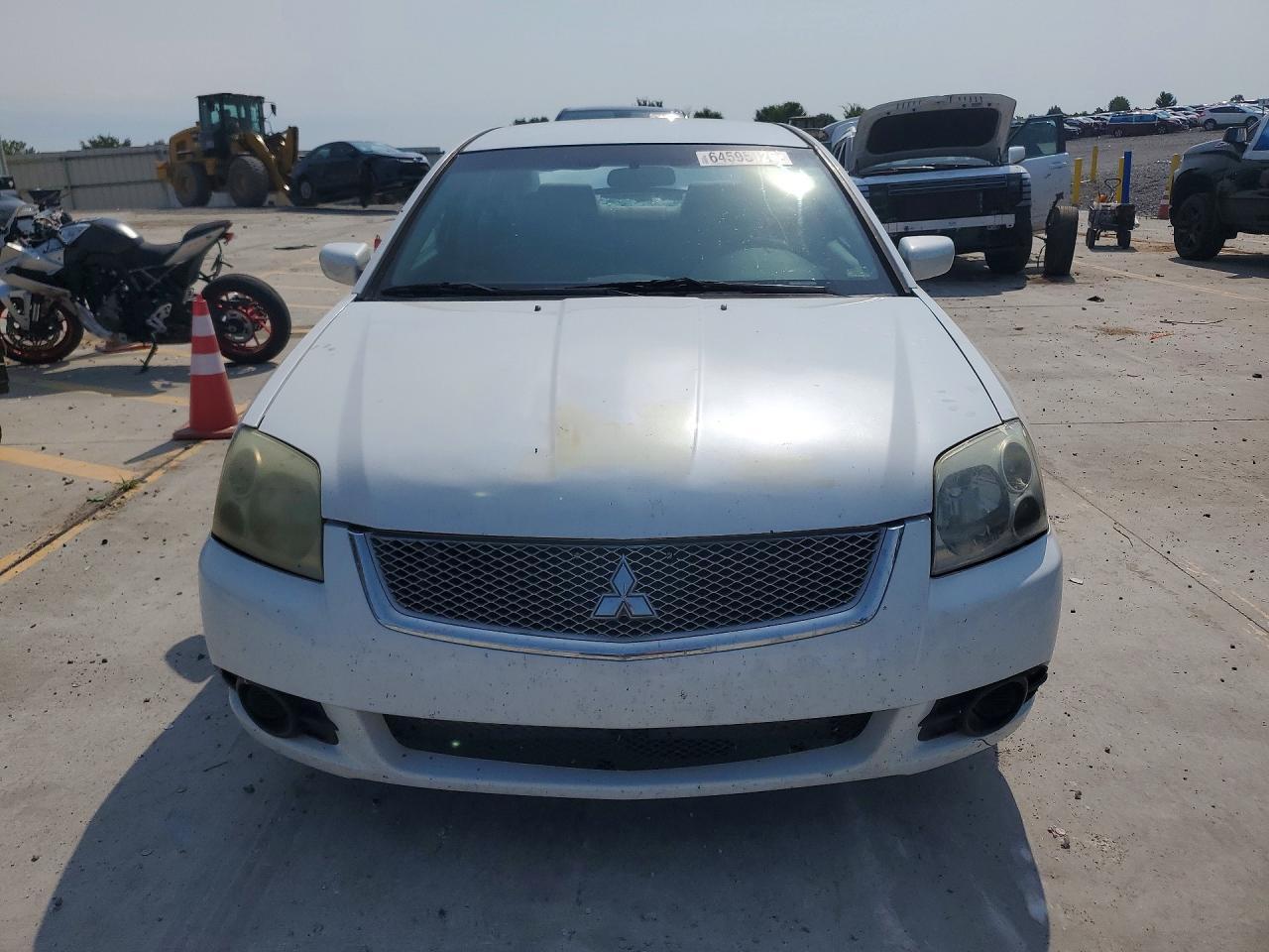 2011 Mitsubishi Galant Fe - Image 5