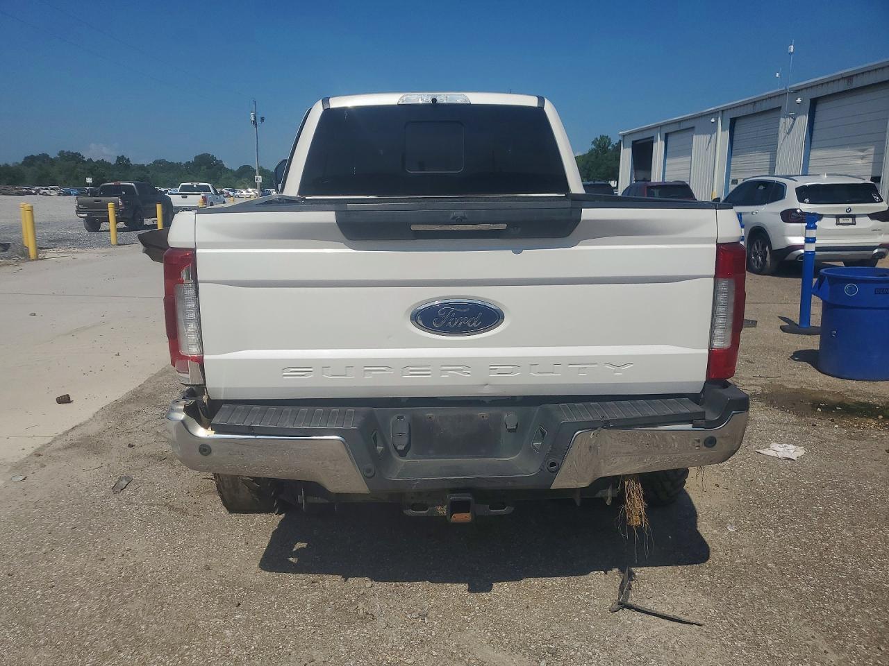 2017 Ford F250 Super Duty - Фото 6