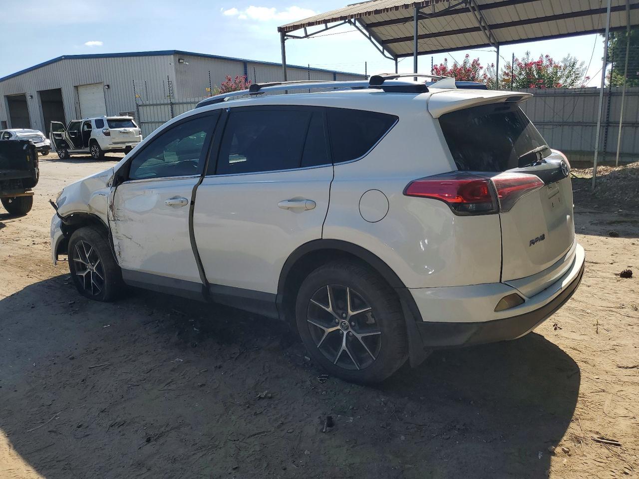 2017 Toyota Rav4 Se - Фото 2