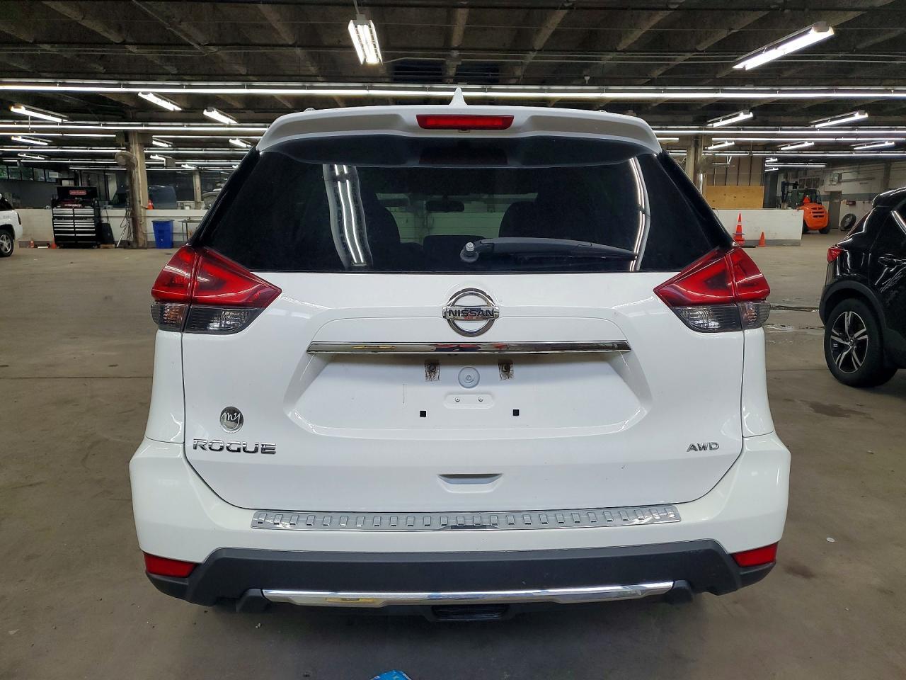 2018 Nissan Rogue S - Image 6