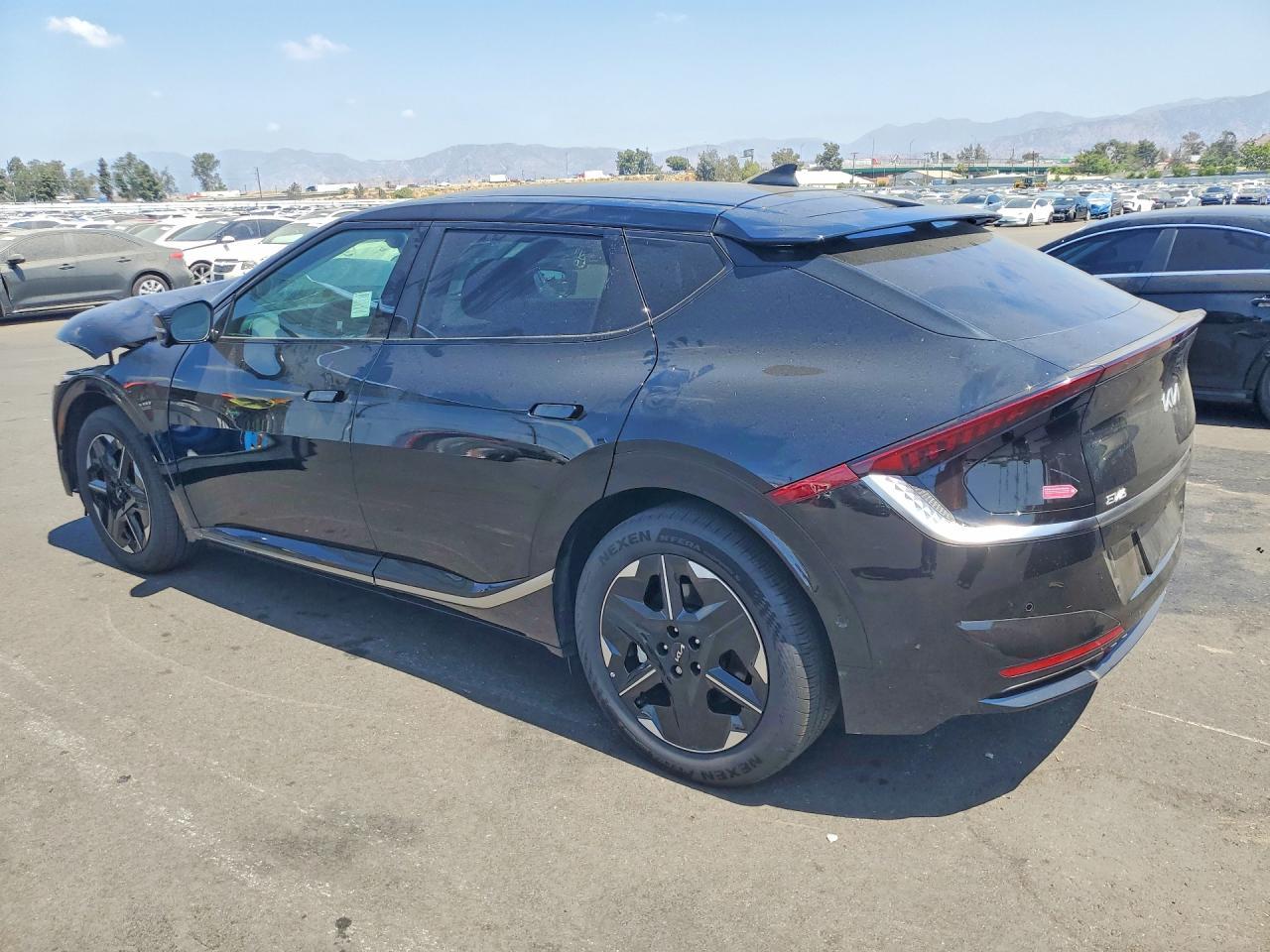 2025 Kia Ev6 Wind - Фото 2