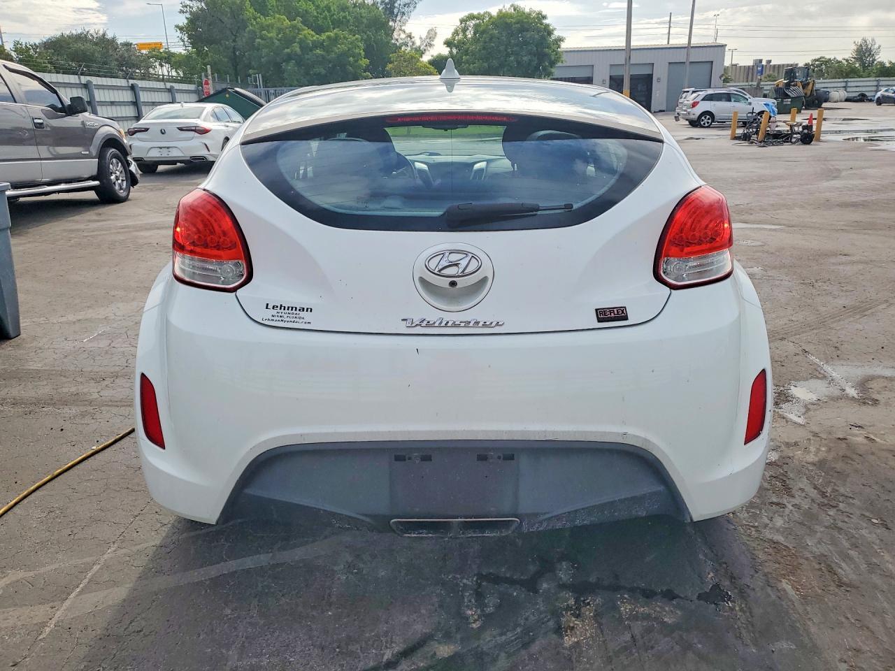 2015 Hyundai Veloster Re:flex - Фото 6