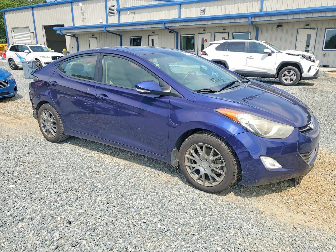 2013 Hyundai Elantra Limited - Image 4