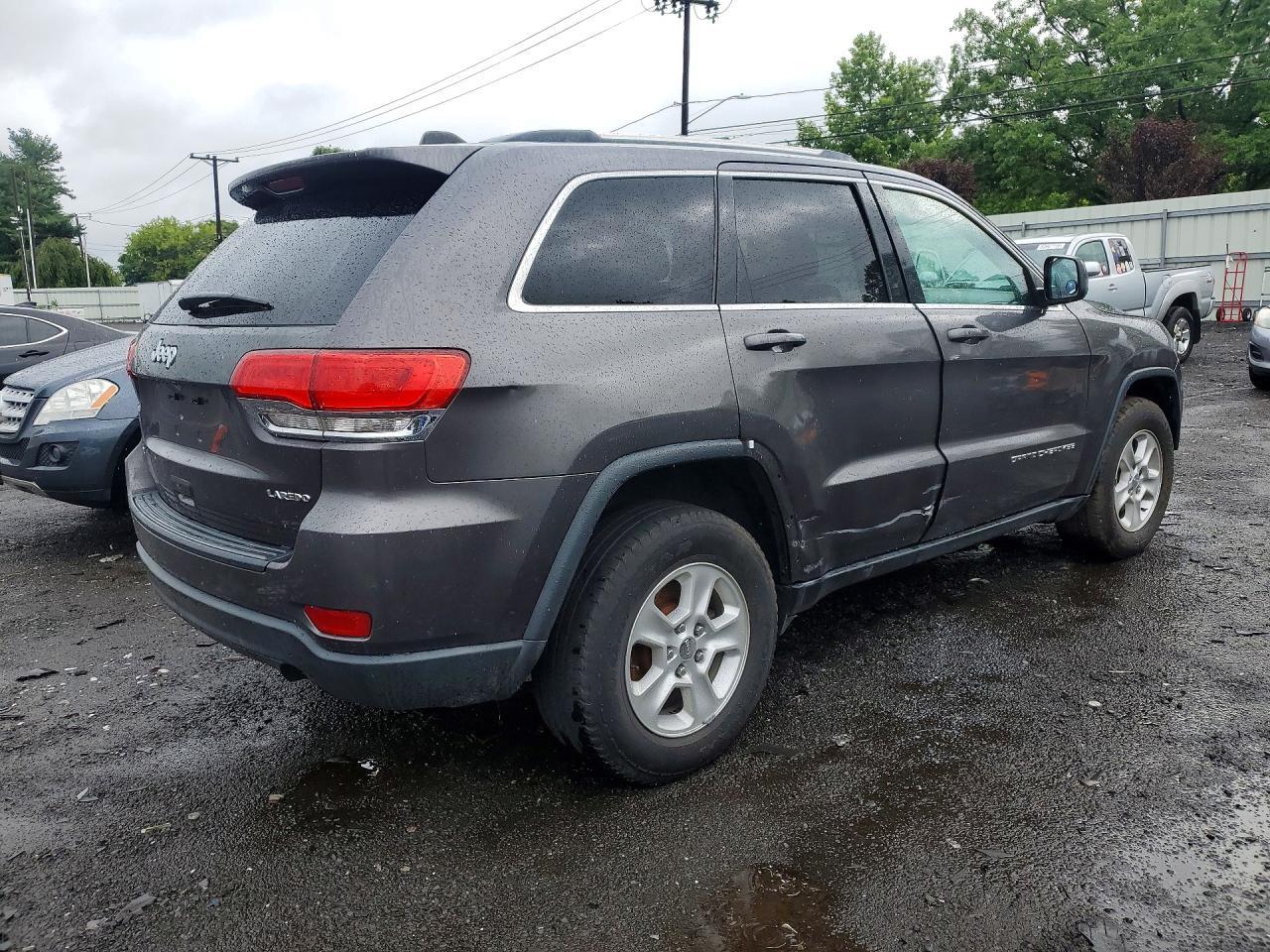 2015 Jeep Grand Cherokee Laredo - Image 3