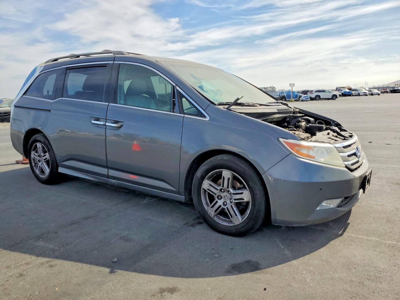 2012 Honda Odyssey Touring - Фото 4